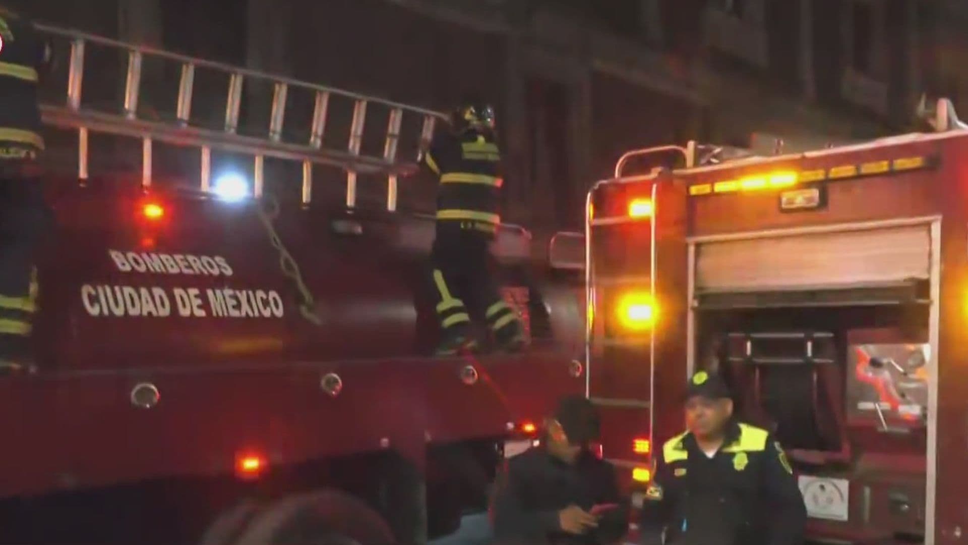 Veladora Habría Provocado Incendio en Edificio Santa Clara, en Centro Histórico de la CDMX