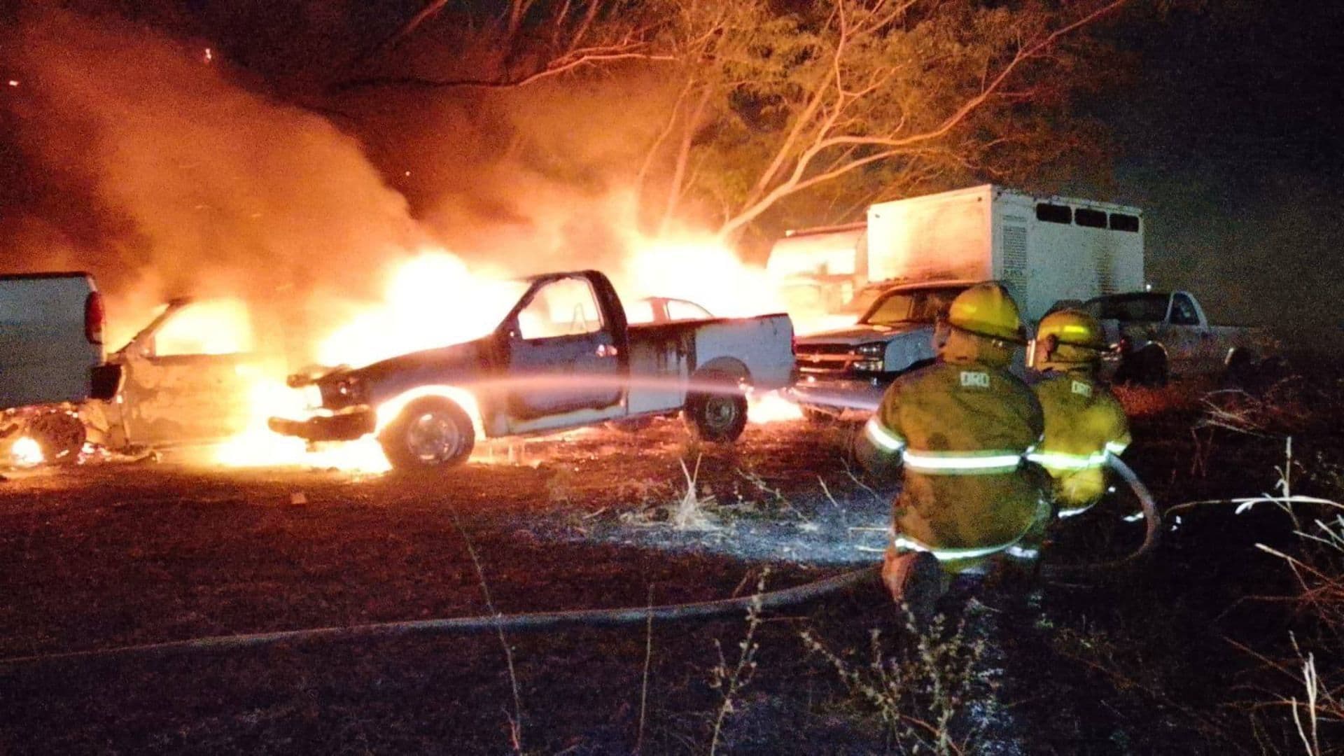 Se Incendian Al Menos 21 Vehículos de CFE en Bodega en Tuxtla Gutiérrez, Chiapas