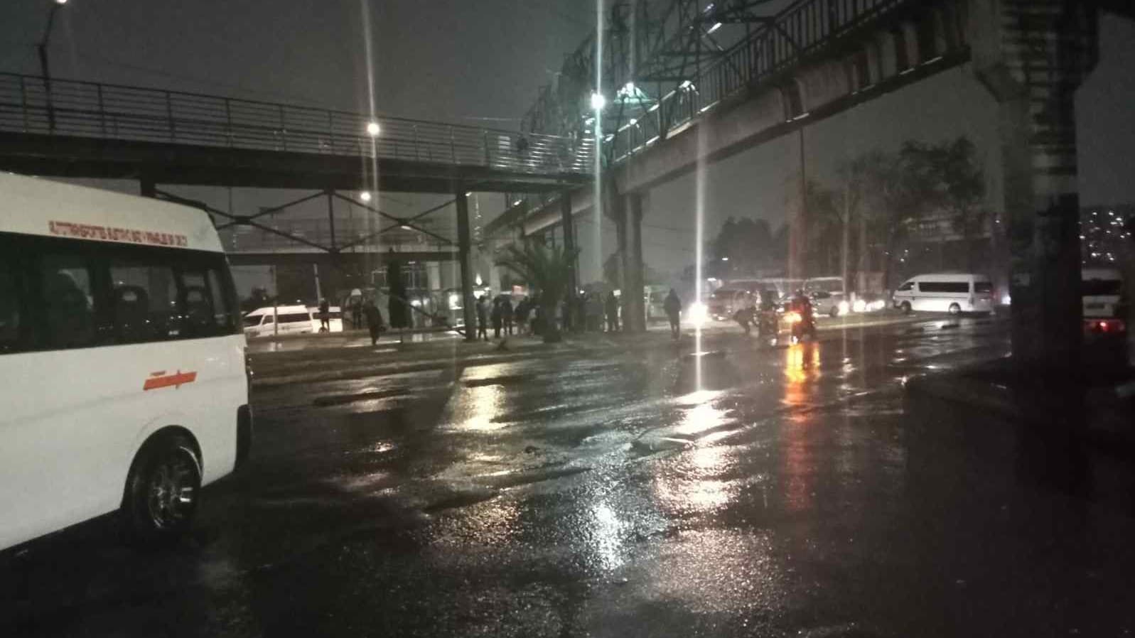 Transportistas Bloquean Avenidas Gustavo Baz y la Vía López Portillo en Coacalco