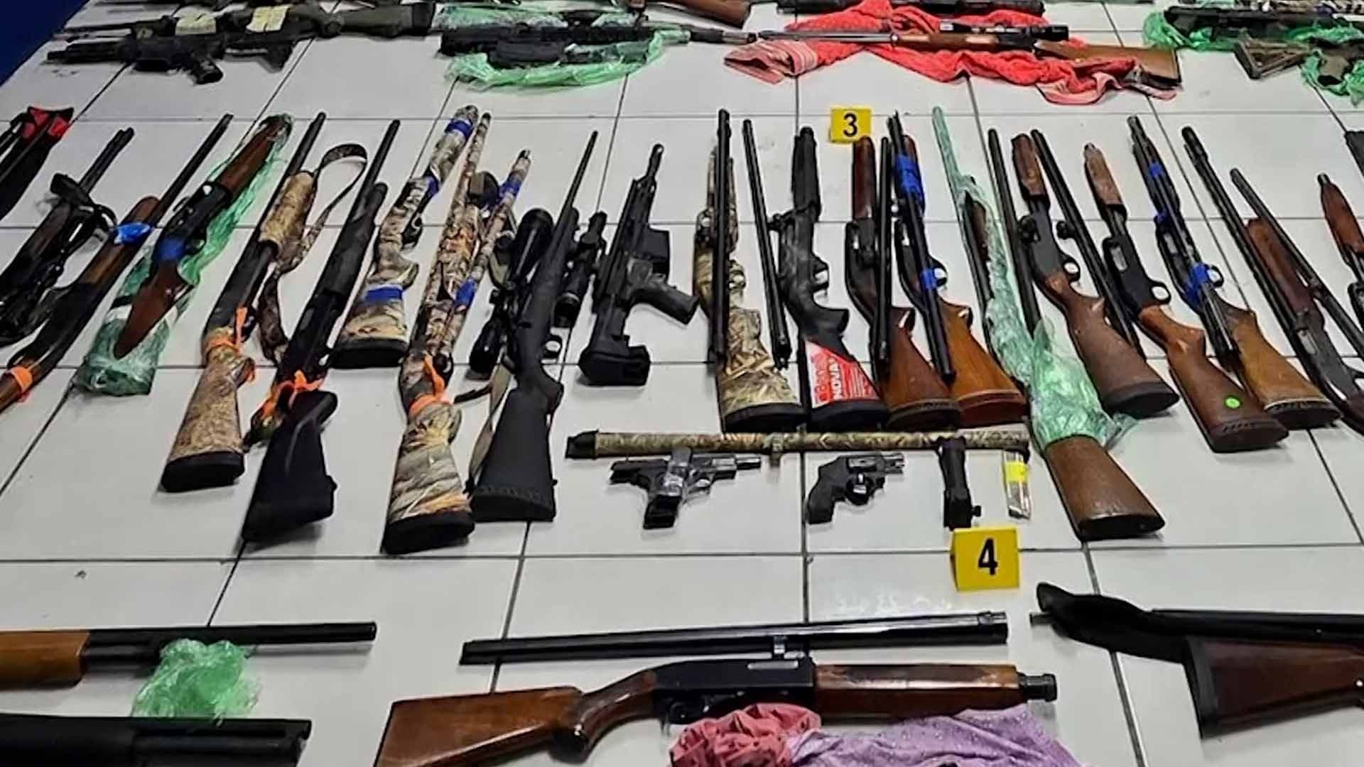 Aseguran 116 Armas Durante Cateo de Casa en Piedras Negras