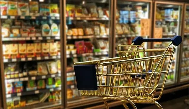 ¿Es legal que revisen tu ticket de compra al salir del supermercado?