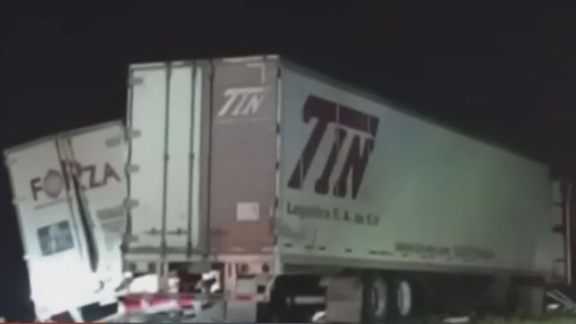 Muere Trailero en Choque en Autopista a Laredo en Sabinas Hidalgo