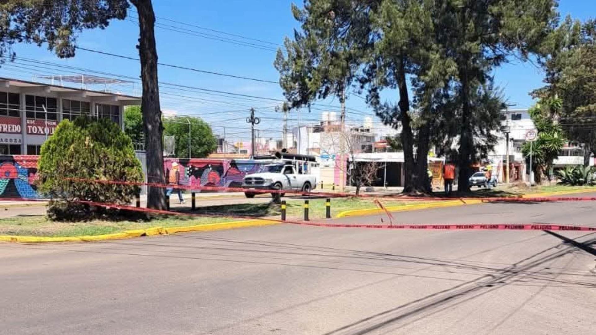 Fuga de Gas Natural Tubería en Jardines de San Manuel Cierran Calles por Riesgo de Explosión