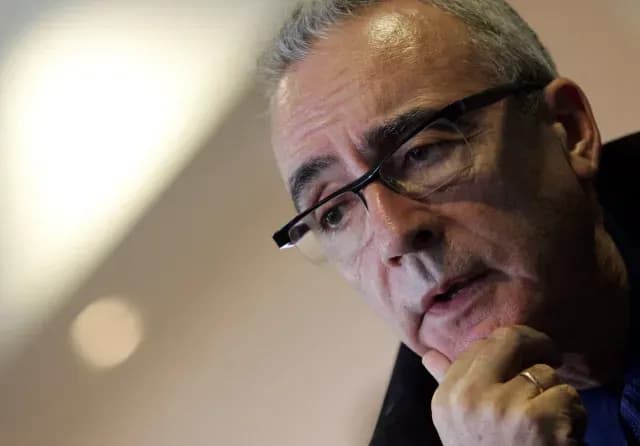 Juan José Millás, coautor de La conciencia contada por un sapiens a un neandertal