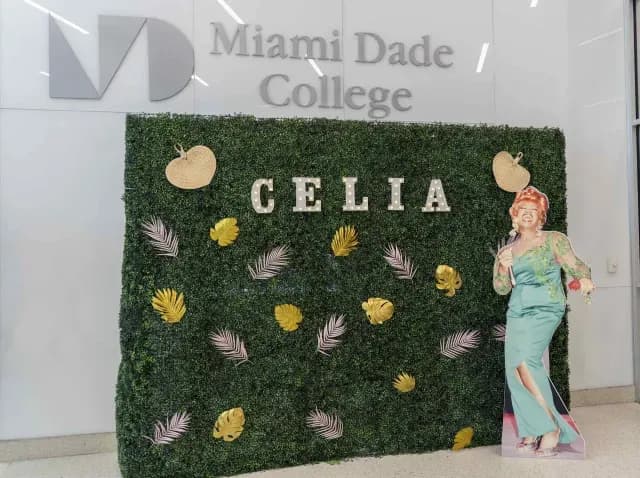 Abren exposición sobre Celia Cruz en el Miami Dade College