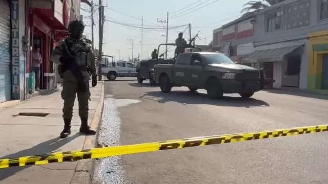 Hallan un cuerpo embolsado afuera de una casa en Puebla. Foto: Cristóbal Lobato | N+