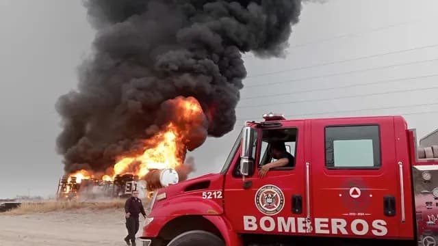 INCENDIO PIPA CARRETERA 57