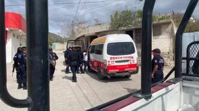 Detienen a chofer de Ruta 37 por retener a reportera en Tehuacán. Foto: Facebook Primera Línea
