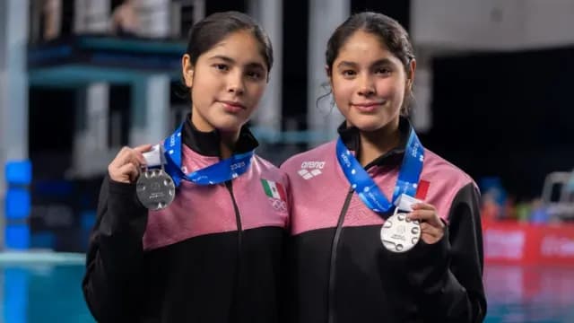 Gemelas jaliscienses llevan la medalla de plata. Foto: CONADE