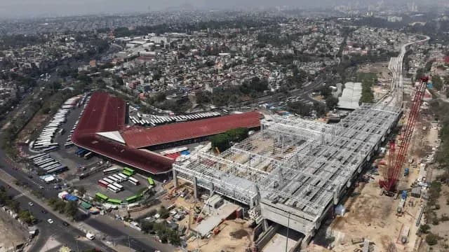 Fotos: Así Va la Construcción de la Estación Observatorio con 5 Niveles de Altura