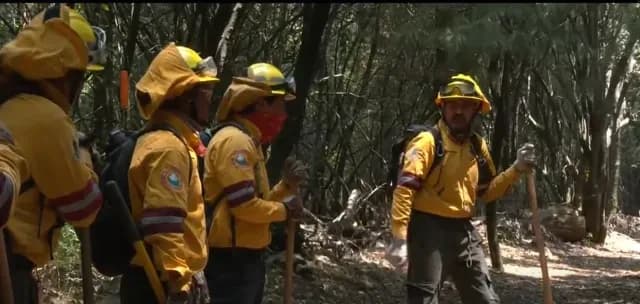 Marvin Rodríguez es uno de los combatientes forestales de Santa Rosa Xochiac