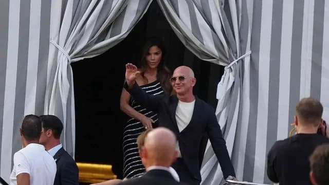Jeff Bezos y Lauren Sanchez