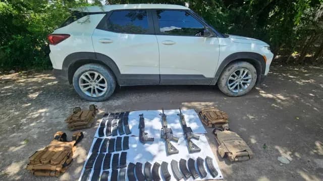Autoridades Decomisan Armas en Colonia Primero de Mayo en Matamoros