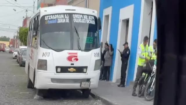 La persona fallecida conducía la unidad 05 de la Ruta 5 en Puebla. Foto: Cristóbal Lobato | N+