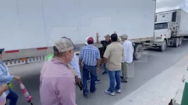 Productores Bloquean Acceso Puente Reynosa-Pharr