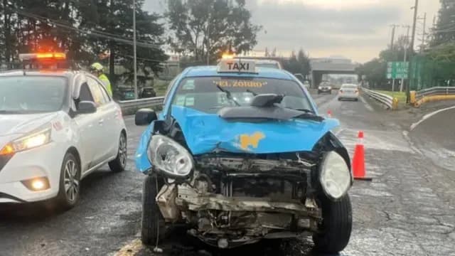 Accidente de taxi sobre la carretera Amozoc-Teziutlán. Foto: X @GN_Carreteras