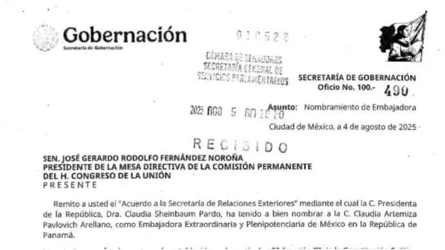 Oficio por el que se nombra a Claudia Pavlovich como Embajadora de Panamá