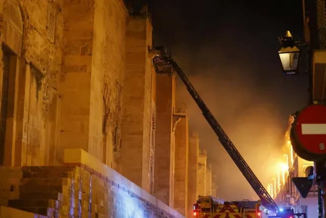 Se ha controlado el incendio en la Mezquita de Córdoba