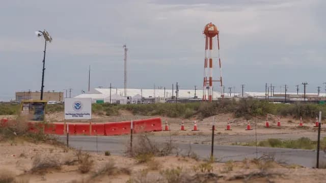 Camp East Montana, nuevo centro para migrantes en El Paso