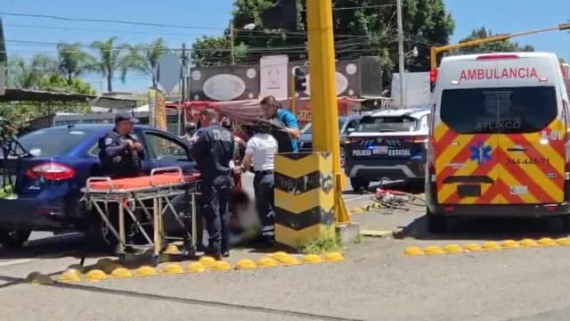 La mujer de un matrimonio resultó con graves lesiones en Atlixco, Puebla. Foto: Genaro Zepeda | N+