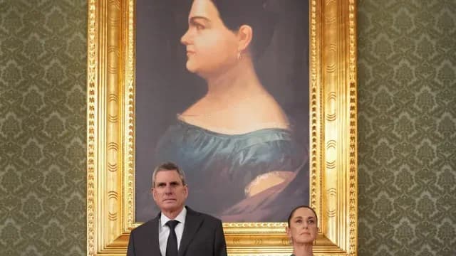 Guardia de Honor a Leona Vicario. Foto: Presidencia