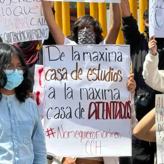 CCH Sur: Alumnos protestan por muerte de compañero