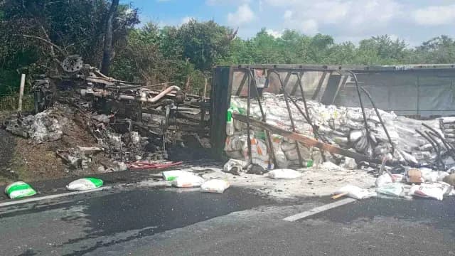 Conductor-Muere-Calcinado-Trailer-Volcadura-Altamira