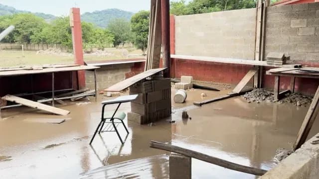 Escuelas terminan destrozadas por tormenta "Jerry" en Puebla. Foto: Jessica Meléndez | N+