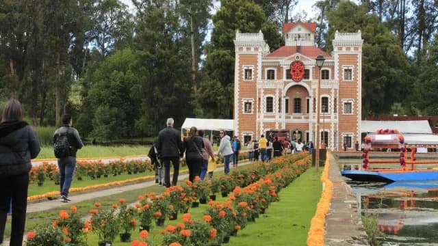 Atracciones del Festival "Catrinerías" en la Exhacienda de Chautla