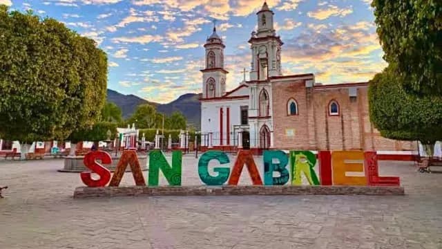 Sismo en Jalisco. Foto: Facebook Plaza Principal San Gabriel, Jalisco