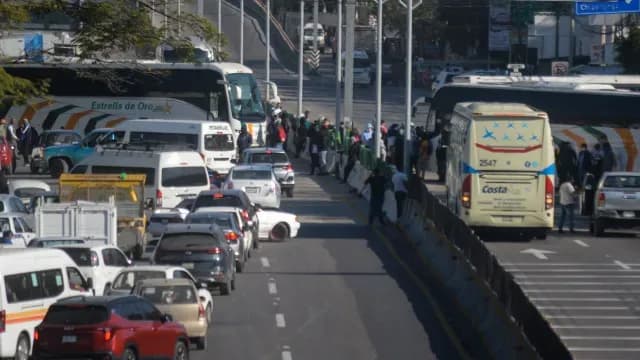 Carreteras Bloqueadas en México son por accidentes o manifestaciones.