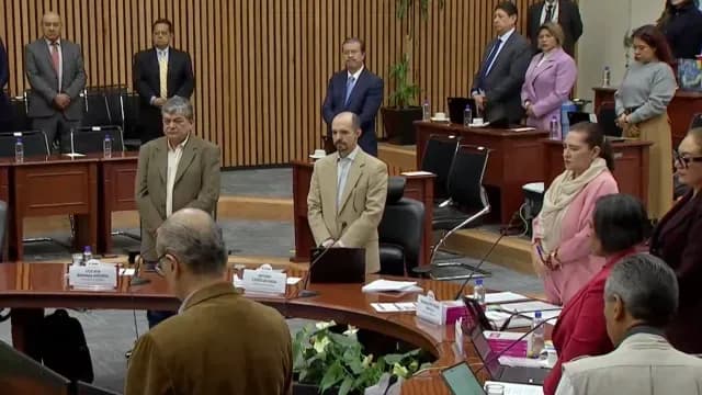 Así se guardó minuto de silencio en el INE en honor de Carlos Manzo, presidente municipal de Uruapan y Bernardo Bravo, líder limonero