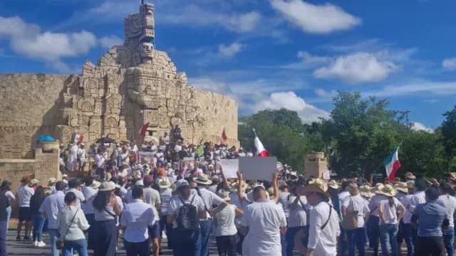 En Mérida los manifestantes comienzan a concentrarse