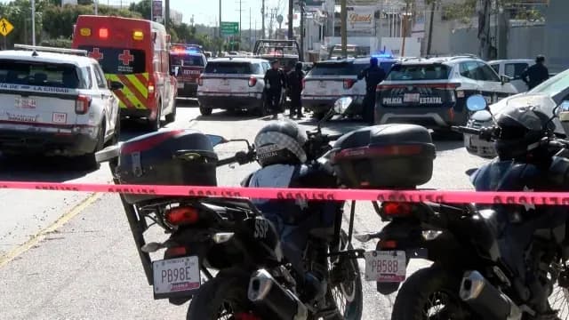 Atienden a un hombre que fue baleado en un taxi en Puebla. Foto: N+
