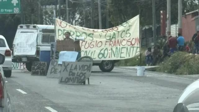 Bloqueo por desalojo de Refugio San Franciscano.