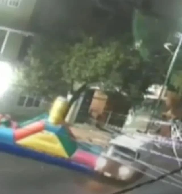 Video: Combi Choca Contra Inflable en CDMX