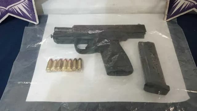 Agentes aseguraron un arma de fuego calibre 9 milímetros. Foto: SSPM