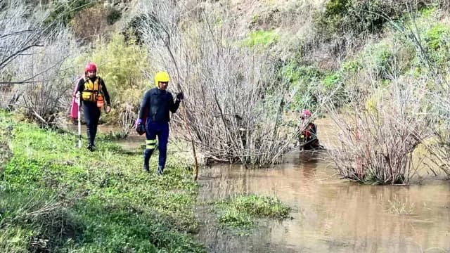 La búsqueda fue conformada con cuadrillas de rescate acuático y bomberos. Foto. Bomberos Rosarito