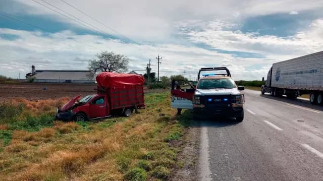Guardia Nacional Auxilia a Conductor Tras Incidente en Carretera Reynosa-San Fernando