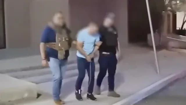 Cristian Ernesto “N”, alias “El Spider-Man” fue detenido por elementos de la FGE en Mexicali. Foto: FGE