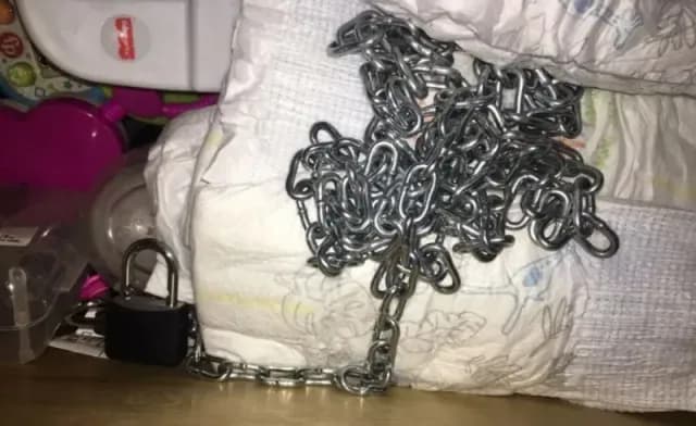 Cadenas usadas para inmovilizar al pequeño Ivan en Mexicali. Foto: N+