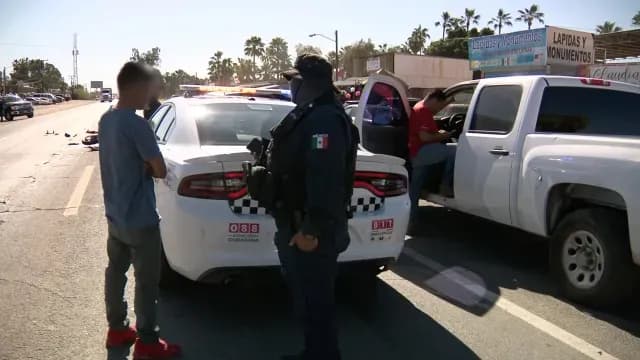 Guardia Nacional resguarda a presunto responsable de accidente en carretera Aeropuerto en Mexicali. Foto: N+