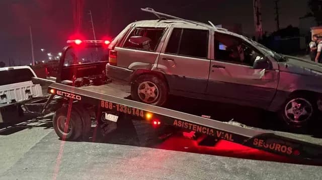 La Unidad Volcada Fue Remolcada al Corralón Municipal de Matamoros
