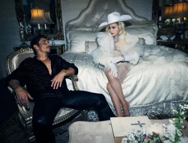 Alberto Guerra y Madonna en sesión de fotos