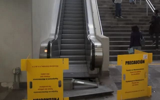Policía Se Electrocuta en Escaleras Eléctricas de la Línea 7 del Metro CDMX