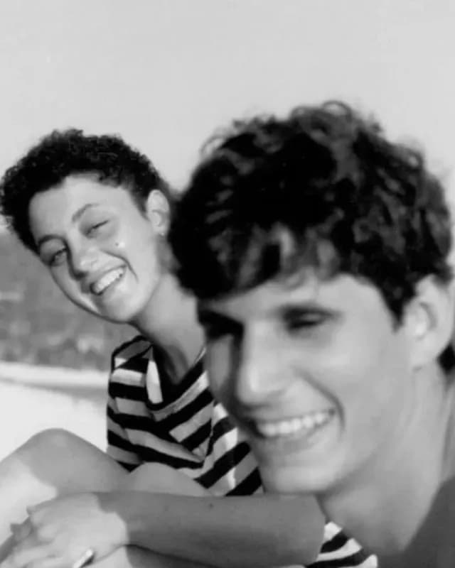 Claudia Sheinbaum en su juventud junto a Jesús María Tarriba
