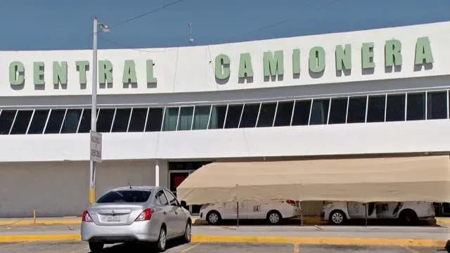 Bebé-Nace-en-Baño-de-Autobús