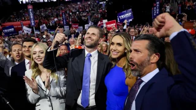 Tiffany, Eric, Lara y Donald Trump Jr. en la Convención Nacional Republicana 2024