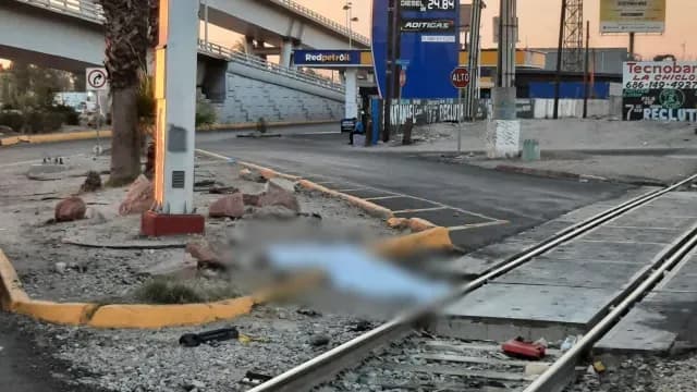 El cuerpo de la víctima quedó tendido sobre el pavimento. Foto: N+