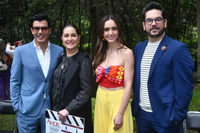 Daniela Romo y el elenco de Amor amargo